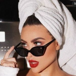 Meet your Posher, Kay